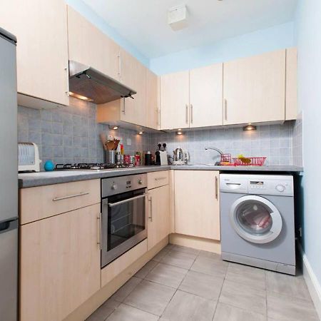 Bright And Modern Causewayside Apartment Edinburgh Exterior photo