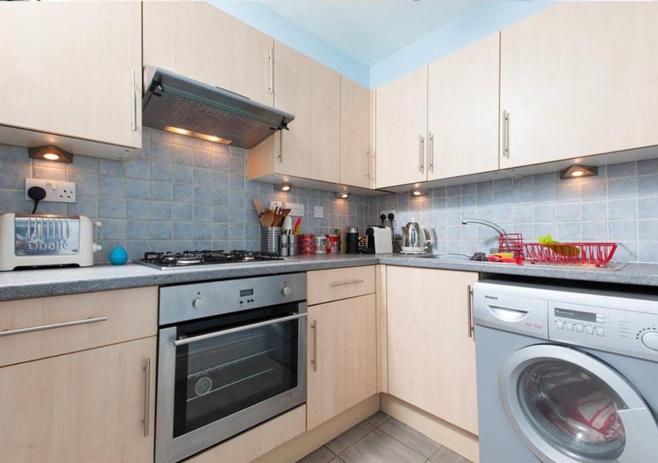 Bright And Modern Causewayside Apartment Edinburgh Exterior photo