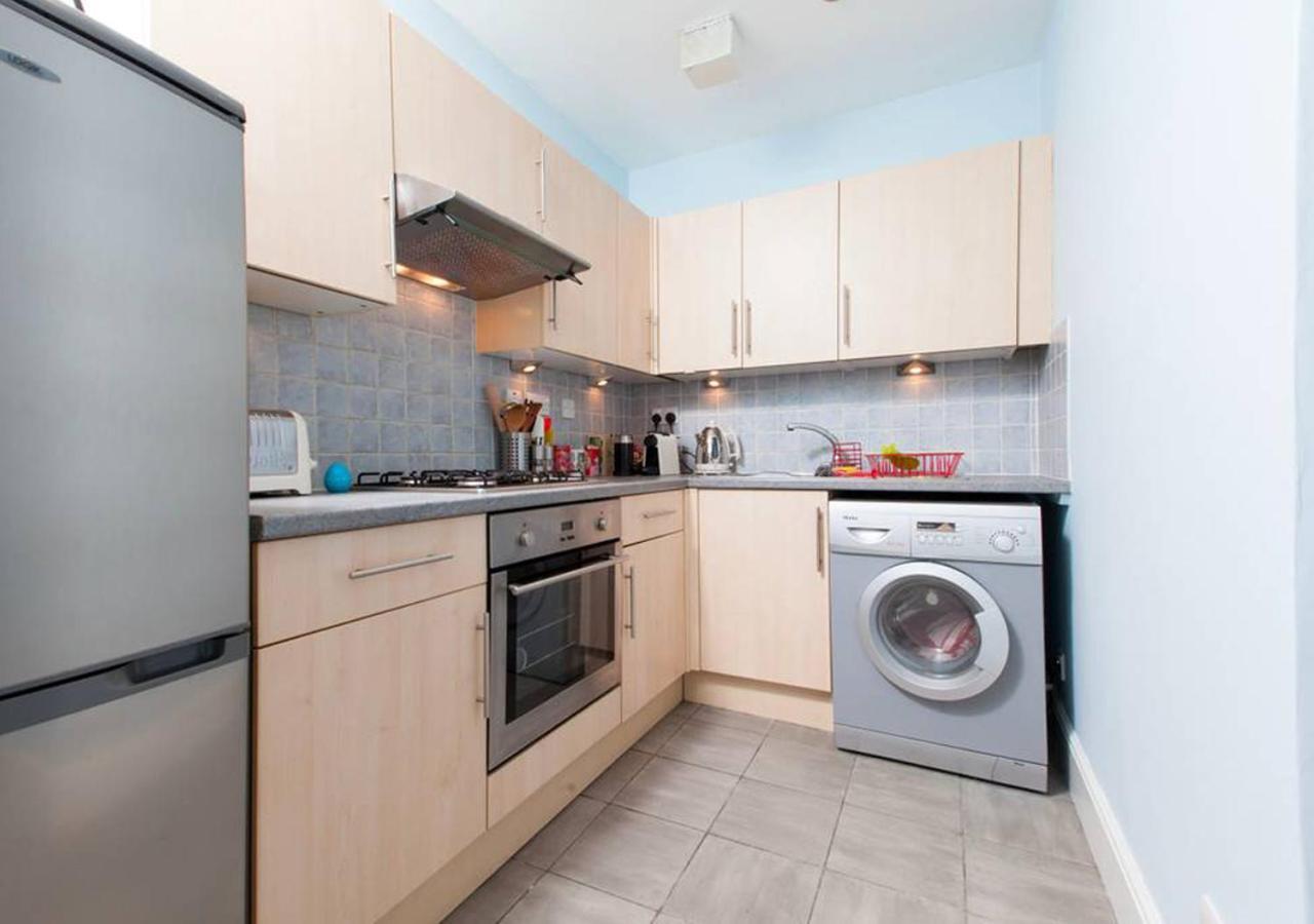 Bright And Modern Causewayside Apartment Edinburgh Exterior photo